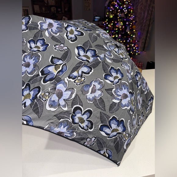 Big 15+ pc Vera Bradley lot purses umbrella wallets zip bag cups bags id ring - Picture 11 of 11